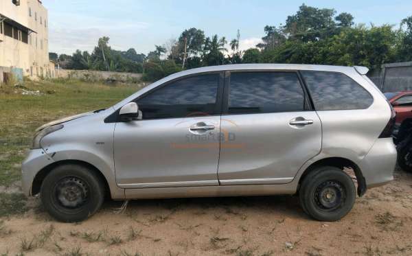 TOYOTA AVANZA