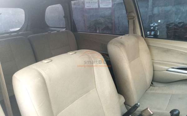 TOYOTA AVANZA