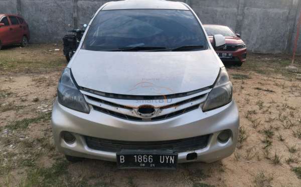TOYOTA AVANZA