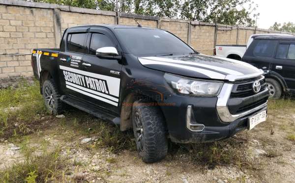 TOYOTA HILUX 2.4G DC 4X4