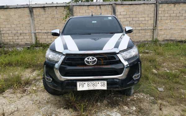 TOYOTA HILUX 2.4G DC 4X4