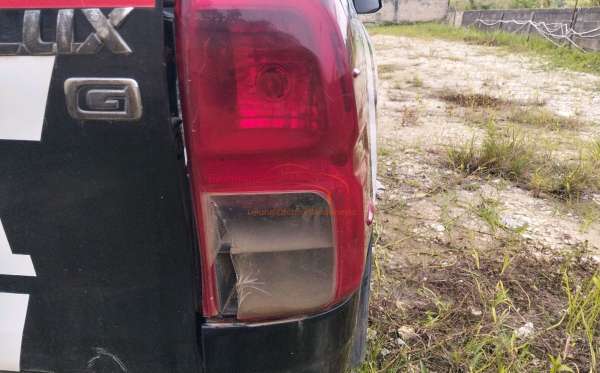 TOYOTA HILUX 2.4G DC 4X4