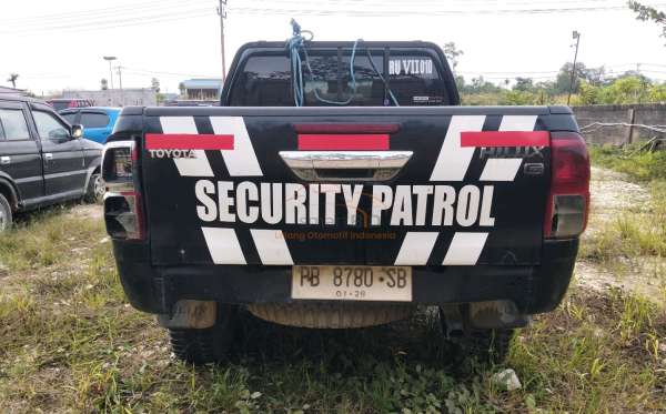 TOYOTA HILUX 2.4G DC 4X4