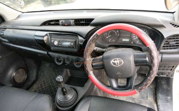 TOYOTA HILUX PICK UP