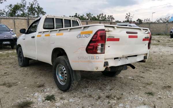 TOYOTA HILUX PICK UP