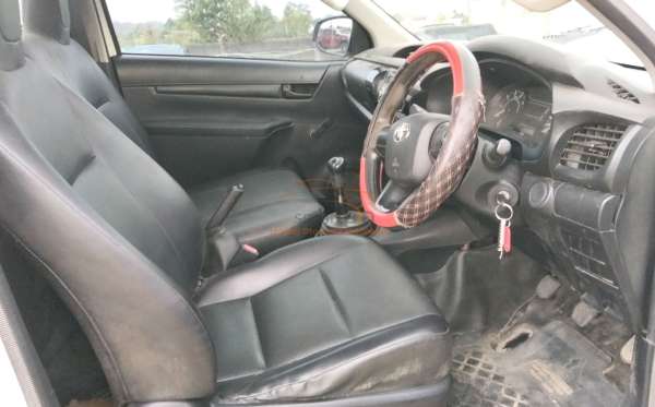 TOYOTA HILUX PICK UP