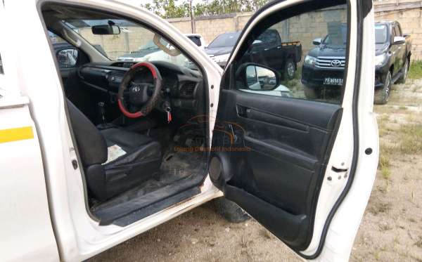 TOYOTA HILUX PICK UP
