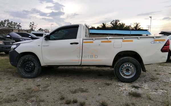 TOYOTA HILUX PICK UP