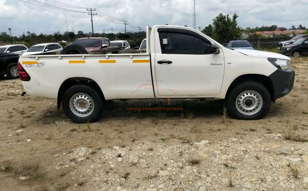 TOYOTA HILUX PICK UP
