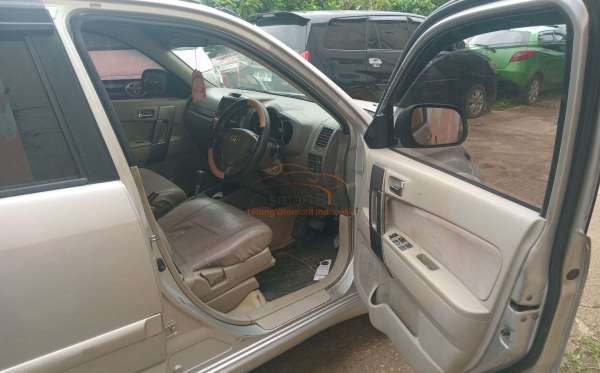 TOYOTA RUSH 1.5 G A/T