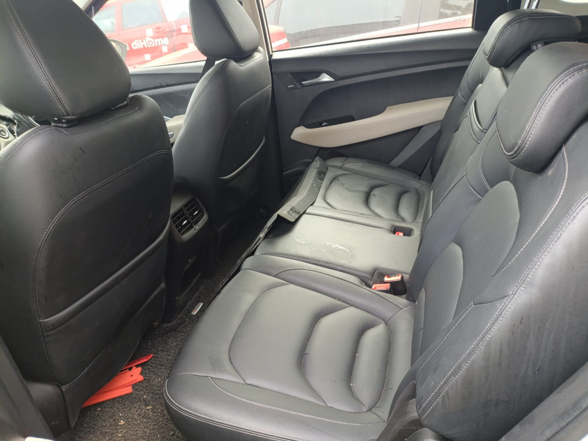 WULING  ALMAZ Almaz 1.5LT LUX + SC CVT (4X2) A/T