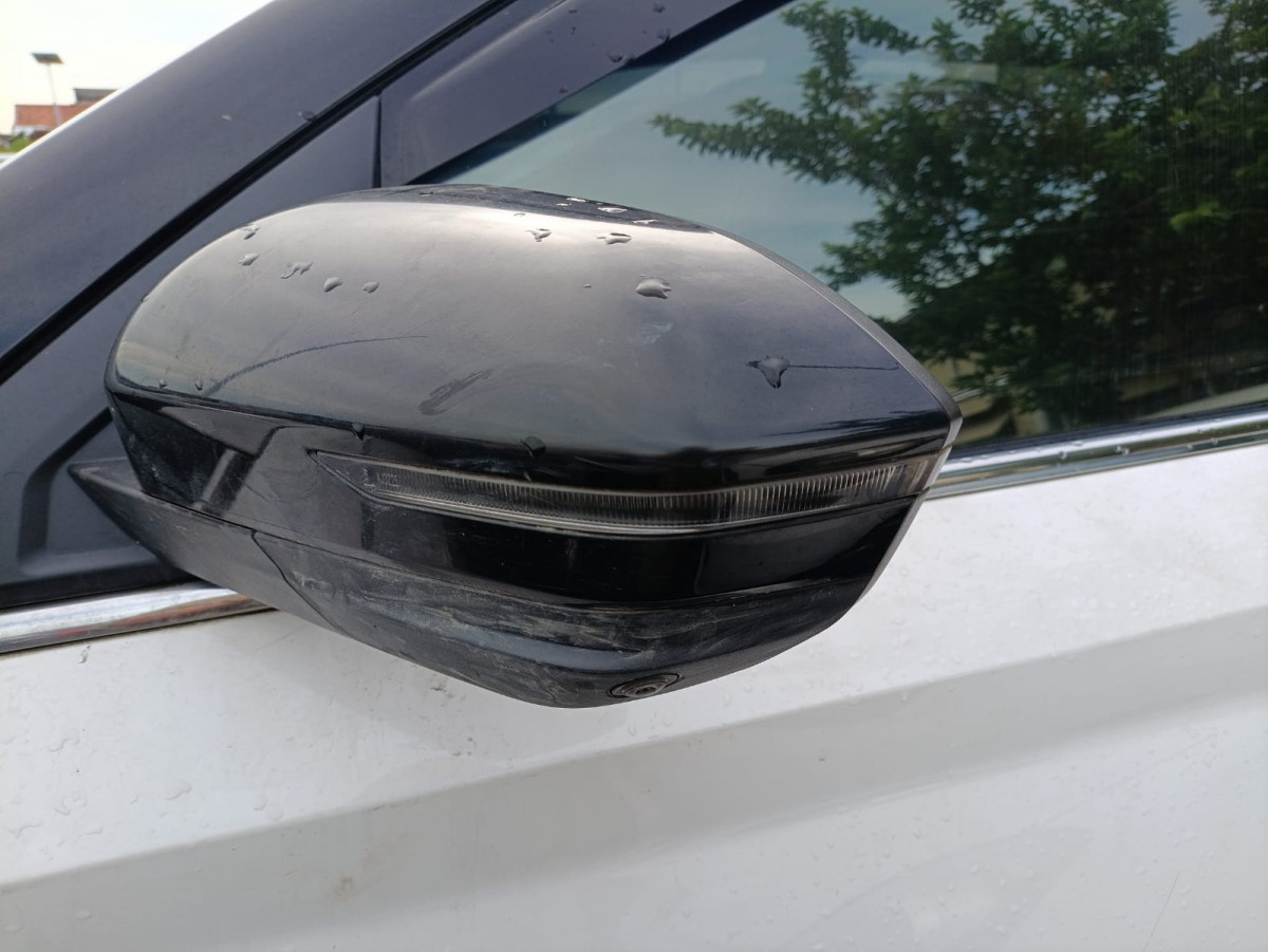 WULING  ALMAZ Almaz 1.5LT LUX + SC CVT (4X2) A/T