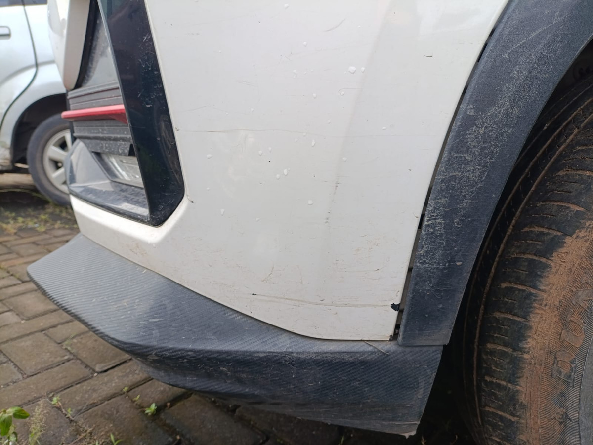 WULING  ALMAZ Almaz 1.5LT LUX + SC CVT (4X2) A/T