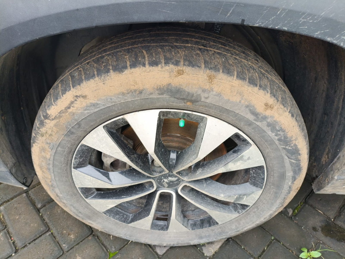 WULING  ALMAZ Almaz 1.5LT LUX + SC CVT (4X2) A/T