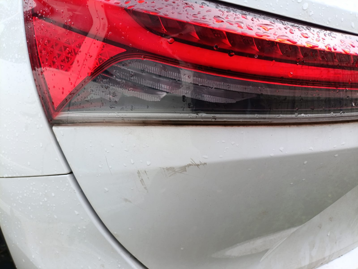 WULING  ALMAZ Almaz 1.5LT LUX + SC CVT (4X2) A/T