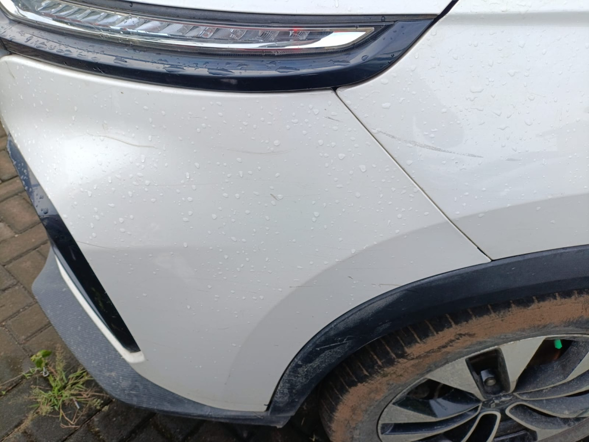 WULING  ALMAZ Almaz 1.5LT LUX + SC CVT (4X2) A/T