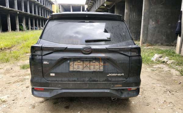 DAIHATSU XENIA