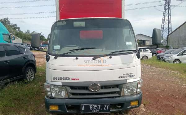 HINO 302R