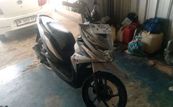 HONDA  BEAT STREET