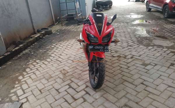 HONDA CBR 150 R