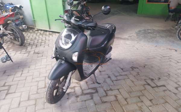 HONDA SCOOPY PRESTIGE