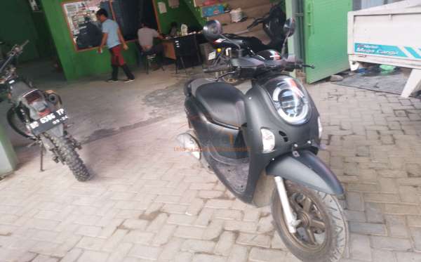 HONDA SCOOPY PRESTIGE