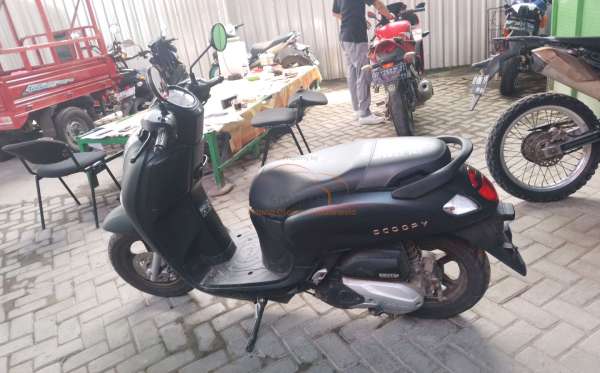 HONDA SCOOPY PRESTIGE