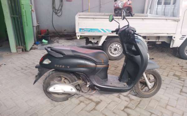 HONDA SCOOPY PRESTIGE