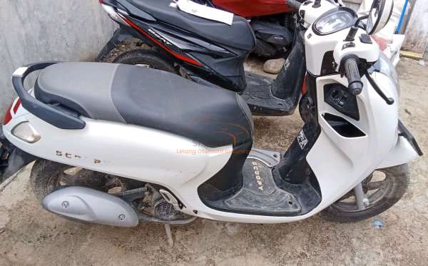 HONDA SCOOPY PRESTIGE