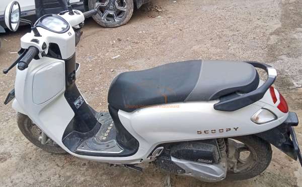 HONDA SCOOPY PRESTIGE