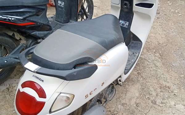 HONDA SCOOPY PRESTIGE