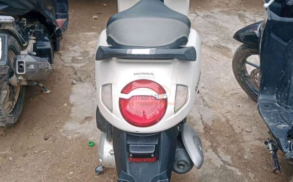 HONDA SCOOPY PRESTIGE
