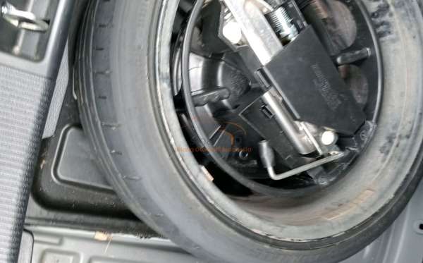 MERCEDES BENZ C 200 CGI