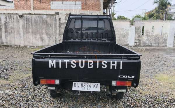MITSUBISHI L 300