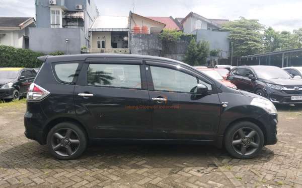 SUZUKI  ERTIGA