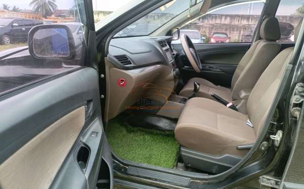 TOYOTA AVANZA 1.5 G