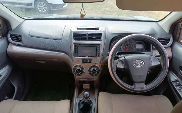 TOYOTA AVANZA 1.5 G