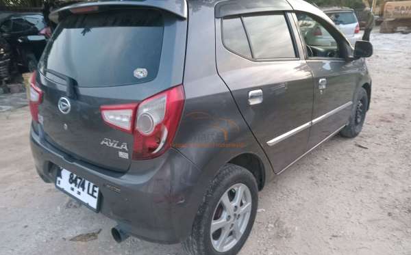 DAIHATSU  AYLA  1.0 X