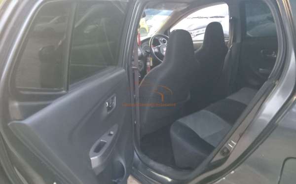 DAIHATSU  AYLA  1.0 X