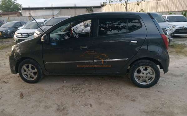 DAIHATSU  AYLA  1.0 X