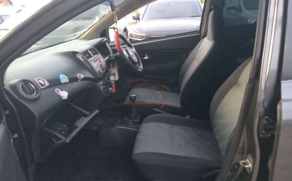 DAIHATSU  AYLA  1.0 X