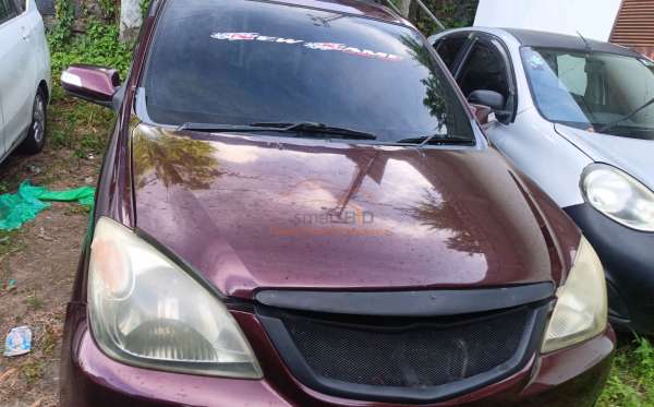 DAIHATSU  XENIA