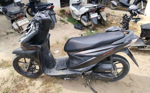 HONDA  BEAT