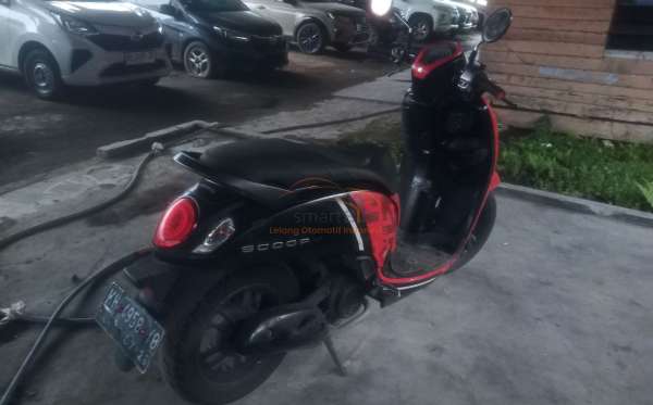 HONDA SCOOPY CW
