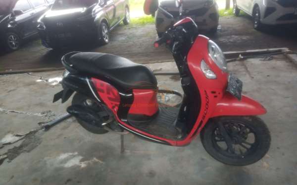 HONDA SCOOPY CW