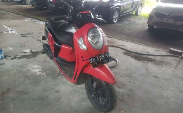 HONDA SCOOPY CW