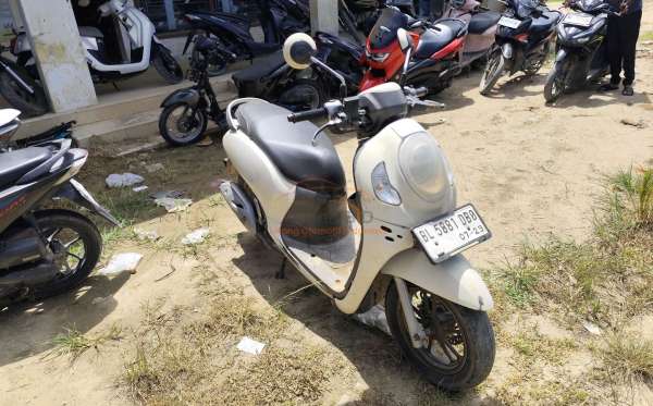 HONDA SCOOPY PRESTIGE