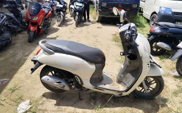 HONDA SCOOPY PRESTIGE
