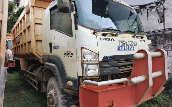 ISUZU  FVZ34 U