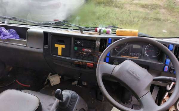 ISUZU  FVZ34 U